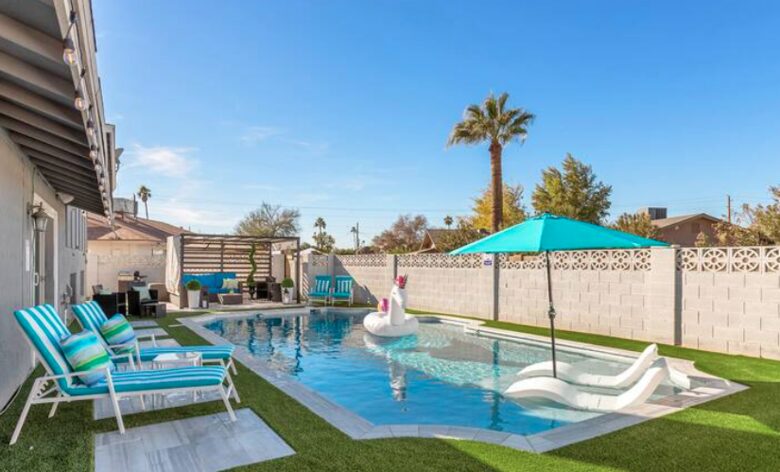 Modern Desert Retreat in Old Town Scottsdale - Scottsdale, Arizona