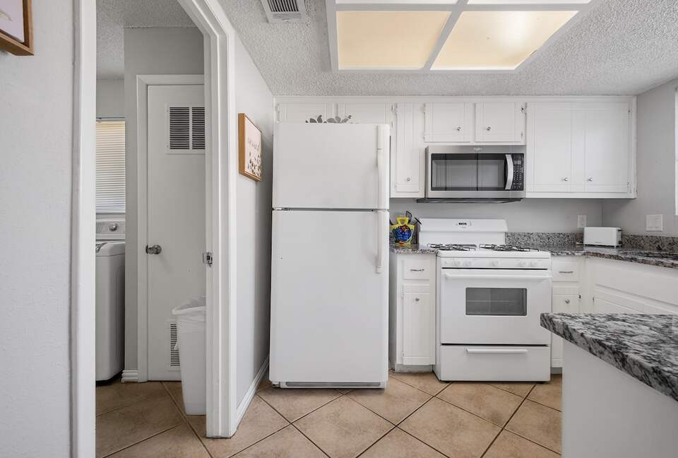 Serene Twinberry Townhome | A Refined Retreat in Westlake Hills - Austin, Texas