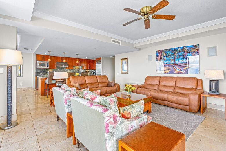 Honua Kai Corner Retreat with Wraparound Balcony - Lahaina, Hawaii