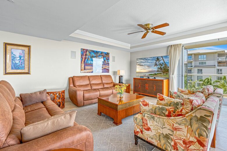 Honua Kai Corner Retreat with Wraparound Balcony - Lahaina, Hawaii
