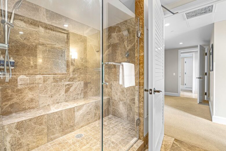 Honua Kai Corner Retreat with Wraparound Balcony - Lahaina, Hawaii