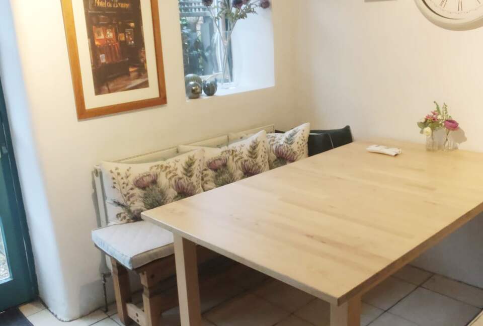 18th-Century Seaside Cottage Steps from the Beach - Limekilns Fife, United Kingdom