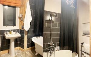 18th-Century Seaside Cottage Steps from the Beach - Limekilns Fife, United Kingdom