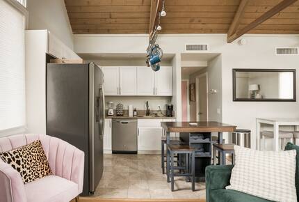 Stylish Indian Wells Studio with Mountain Views - Indian Wells, California