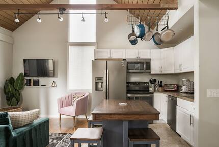 Stylish Indian Wells Studio with Mountain Views - Indian Wells, California