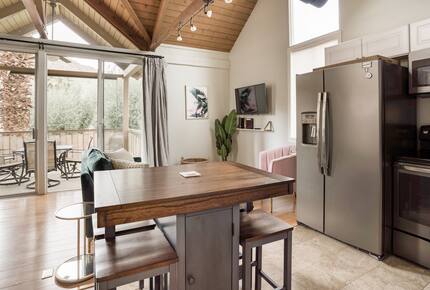 Stylish Indian Wells Studio with Mountain Views - Indian Wells, California
