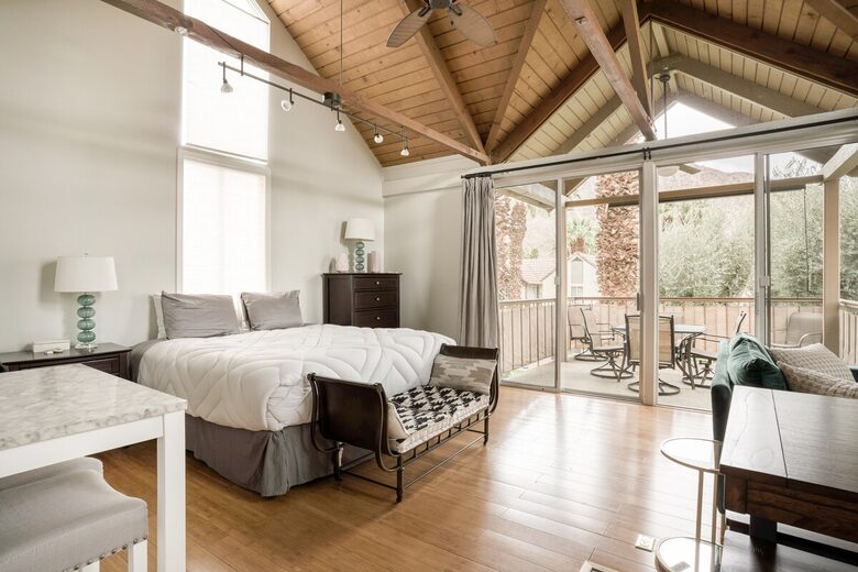 Stylish Indian Wells Studio with Mountain Views - Indian Wells, California
