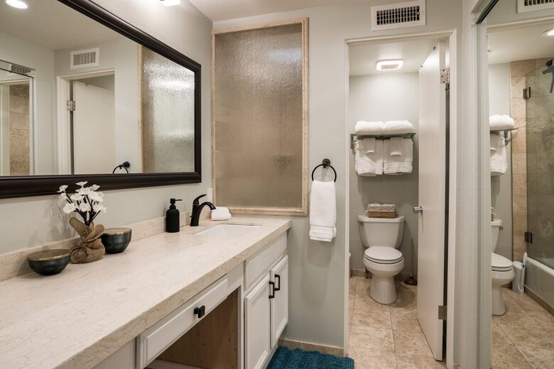Stylish Indian Wells Studio with Mountain Views - Indian Wells, California