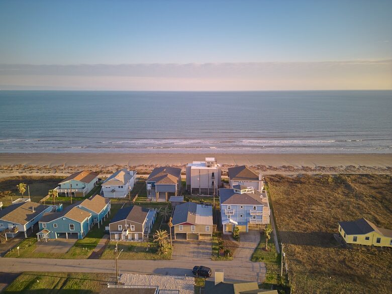 Steps to Sand | Charming Galveston Retreat - Galveston, Texas