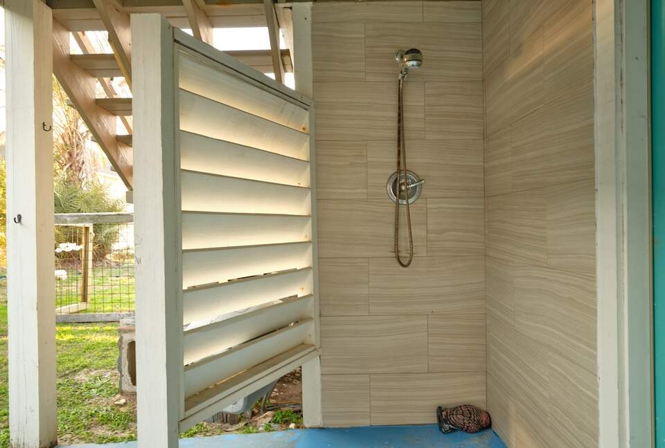 Steps to Sand | Charming Galveston Retreat - Galveston, Texas