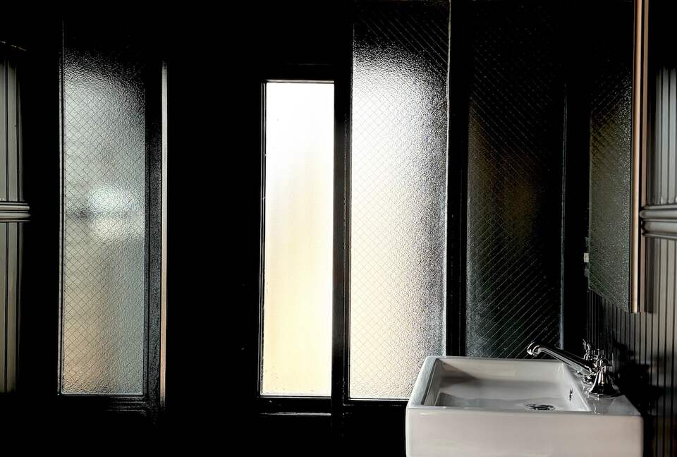 Whispering Oaks Cottage - Topanga, California