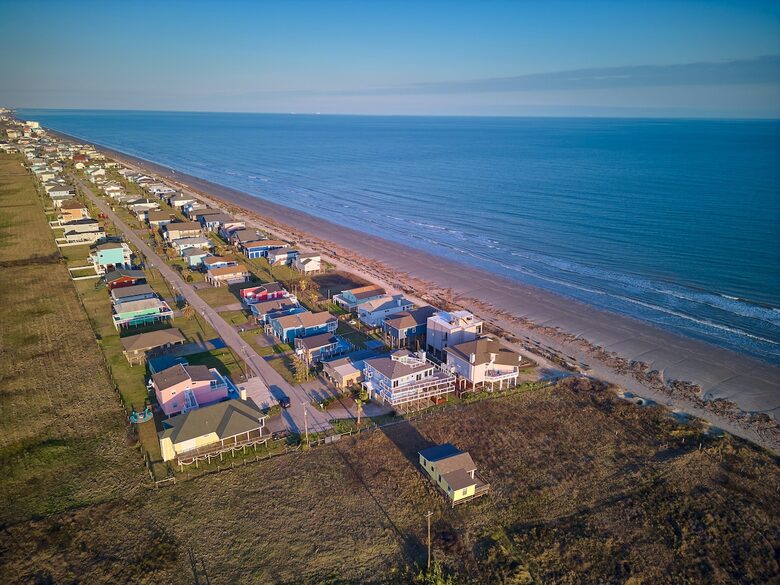 Steps to Sand | Charming Galveston Retreat - Galveston, Texas