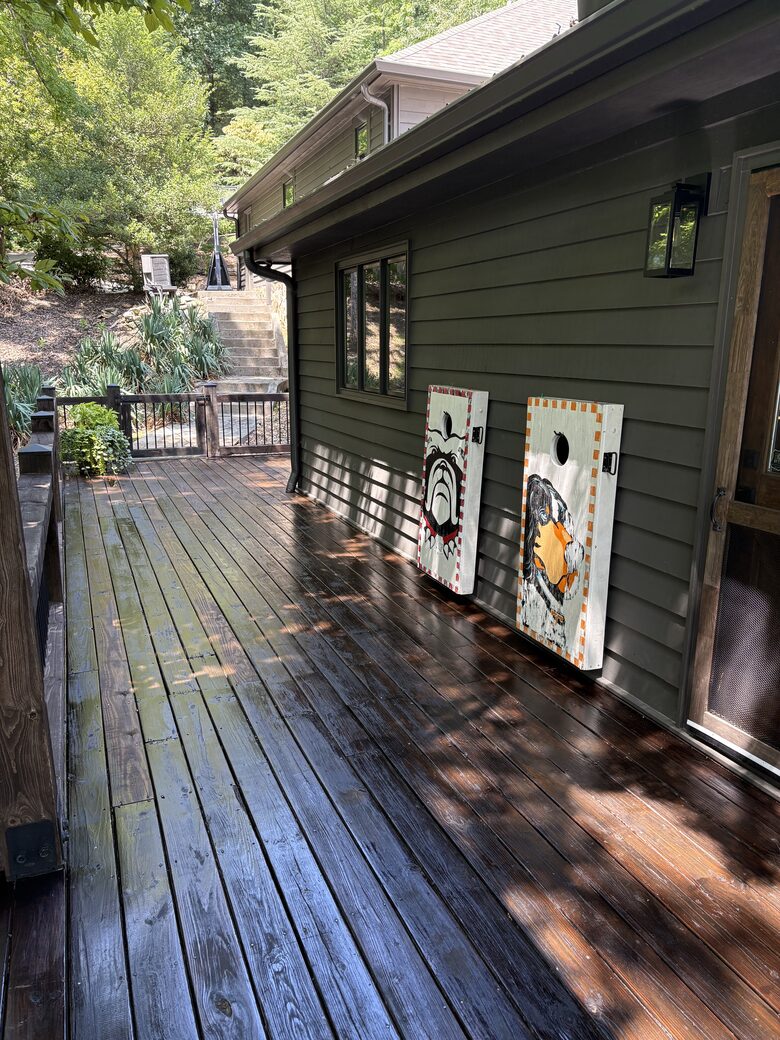 Sophisticated Mountain-View Haven on Lake Blue Ridge - Morganton, Georgia