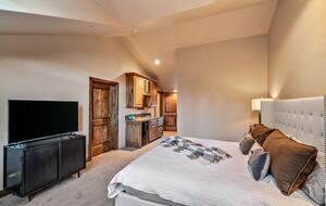 Mountain Majesty Meets Golfside Luxury | Cordillera - Vail Valley - Edwards, Colorado