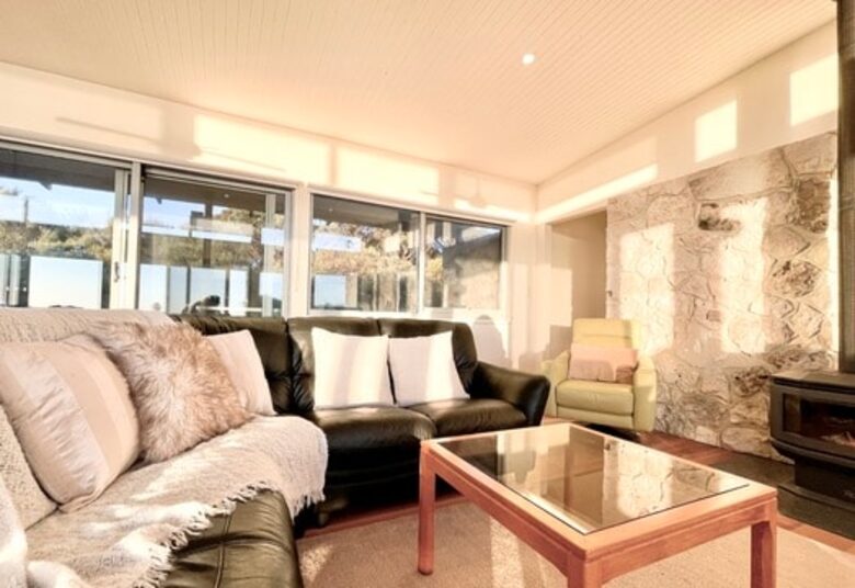 Bushland Elegance on Pelican Lagoon - Pelican Lagoon, Australia