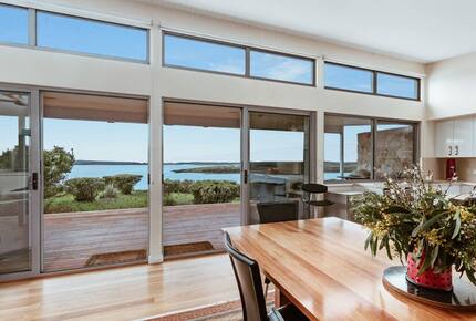 Bushland Elegance on Pelican Lagoon - Pelican Lagoon, Australia