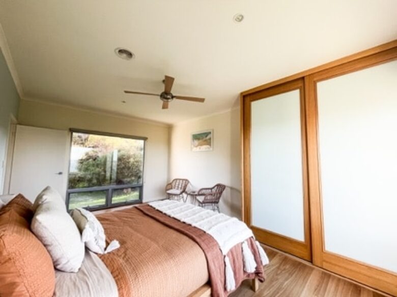 Bushland Elegance on Pelican Lagoon - Pelican Lagoon, Australia