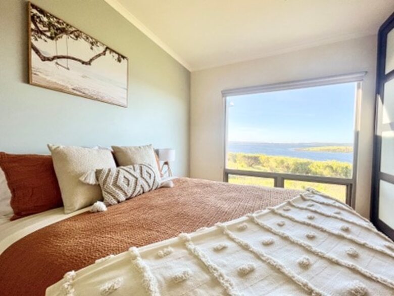 Bushland Elegance on Pelican Lagoon - Pelican Lagoon, Australia