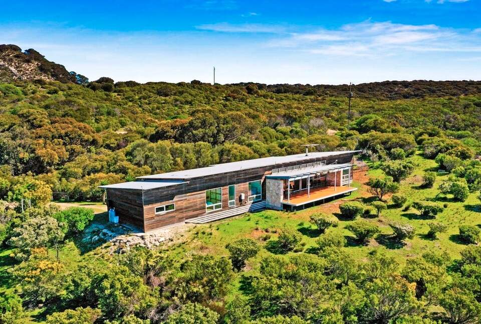 Bushland Elegance on Pelican Lagoon - Pelican Lagoon, Australia