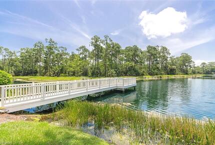 Serene Florida Retreat in a Gated Community - Naples, Florida