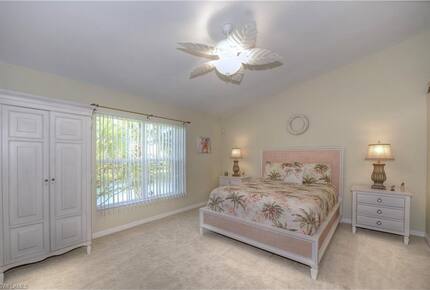 Serene Florida Retreat in a Gated Community - Naples, Florida