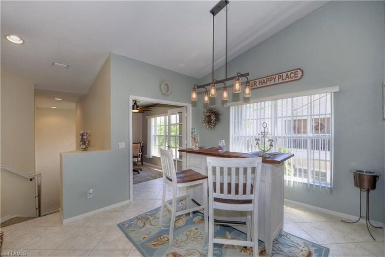 Serene Florida Retreat in a Gated Community - Naples, Florida