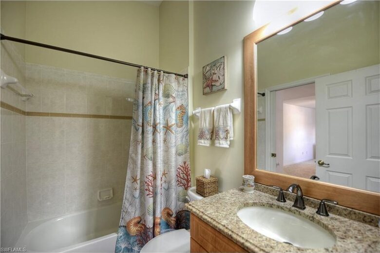 Serene Florida Retreat in a Gated Community - Naples, Florida