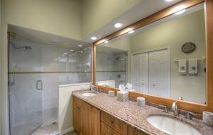 Serene Florida Retreat in a Gated Community - Naples, Florida