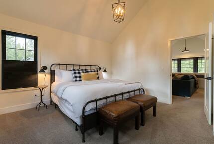 A Luxe Sunriver Family Retreat - Bend, Oregon