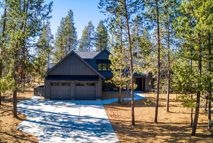 A Luxe Sunriver Family Retreat - Bend, Oregon