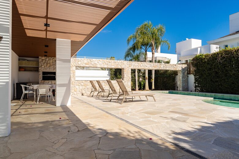 Elegant Florianópolis Villa with Private Pool & Gardens - Florianópolis, Brazil