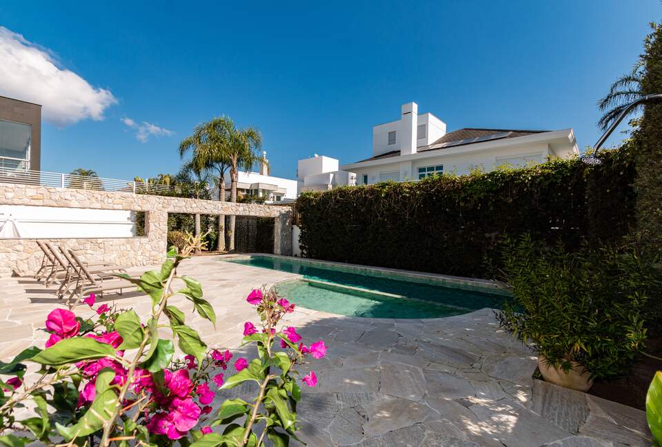 Elegant Florianópolis Villa with Private Pool & Gardens - Florianópolis, Brazil