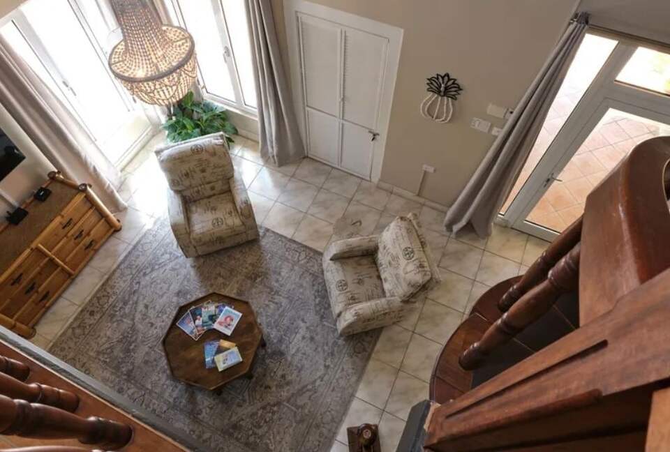 Villa Saliña: A Serene Luxury Retreat with Lake Views in Noord - Noord, Aruba