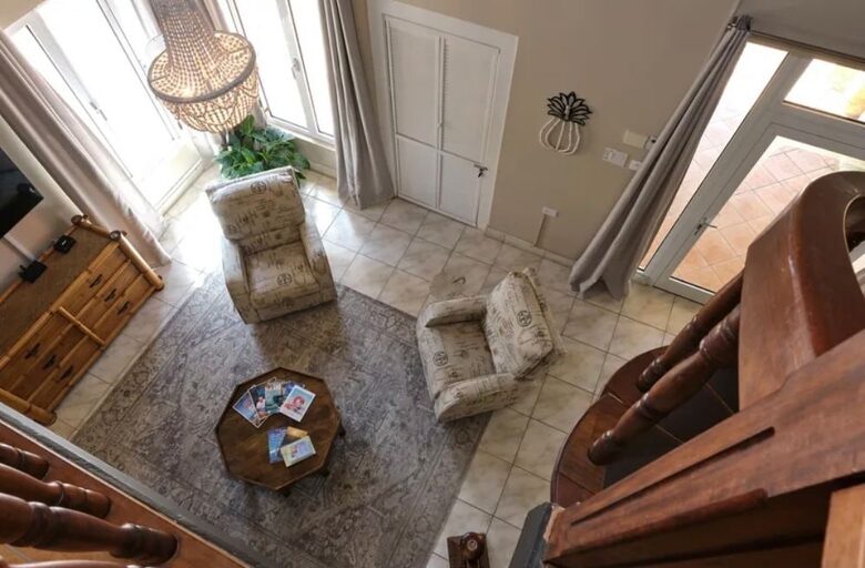 Villa Saliña: A Serene Luxury Retreat with Lake Views in Noord - Noord, Aruba