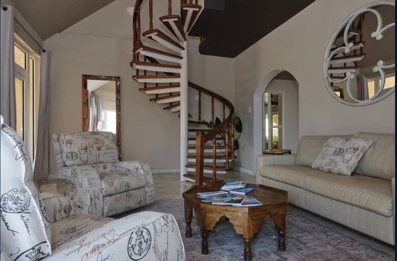 Villa Saliña: A Serene Luxury Retreat with Lake Views in Noord - Noord, Aruba