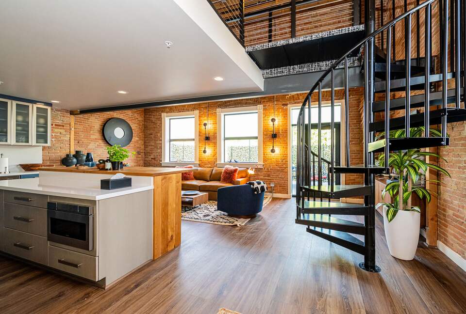 Historic Elegance Steps from Ski Access | Est 1878 - Ogden, Utah