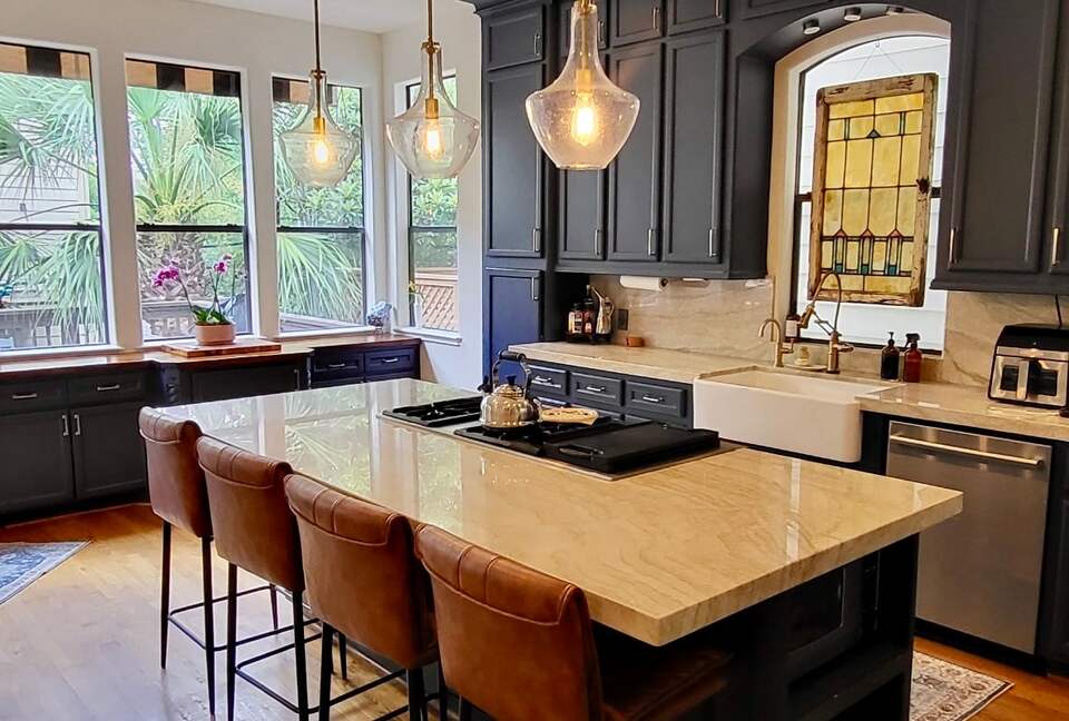 Elegant Family Escape in Houston’s Camp Logan - Houston, Texas