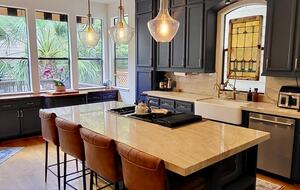 Elegant Family Escape in Houston’s Camp Logan - Houston, Texas