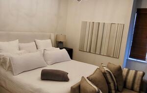 Elegant Family Escape in Houston’s Camp Logan - Houston, Texas