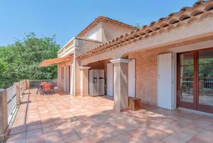 Provençal Home with Panoramic Countryside Views - Saint-Maximin-la-Sainte-Baume, France