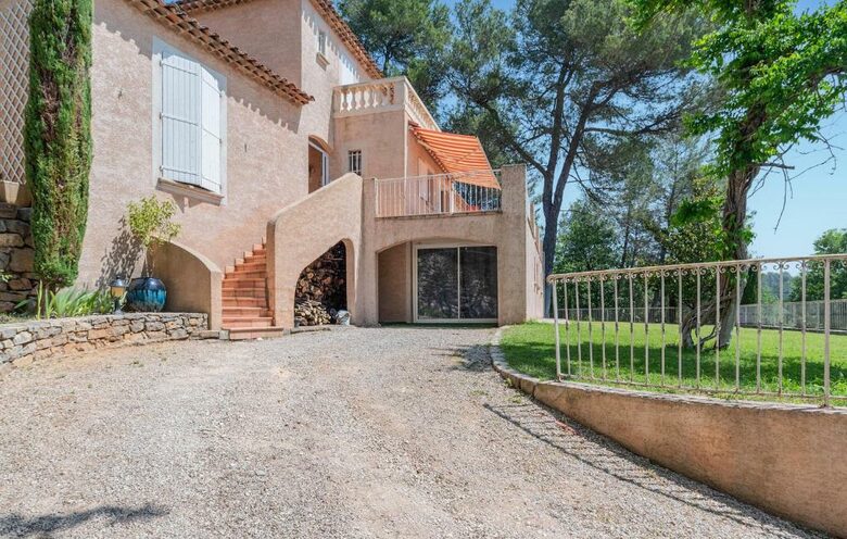 Provençal Home with Panoramic Countryside Views - Saint-Maximin-la-Sainte-Baume, France