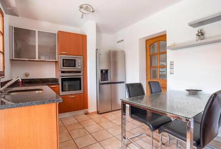 Provençal Home with Panoramic Countryside Views - Saint-Maximin-la-Sainte-Baume, France