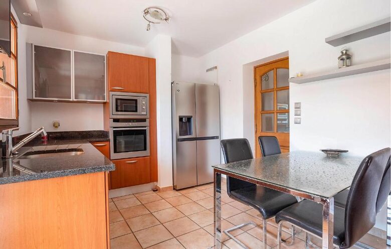 Provençal Home with Panoramic Countryside Views - Saint-Maximin-la-Sainte-Baume, France