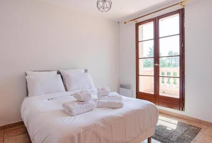 Provençal Home with Panoramic Countryside Views - Saint-Maximin-la-Sainte-Baume, France