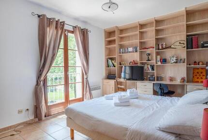 Provençal Home with Panoramic Countryside Views - Saint-Maximin-la-Sainte-Baume, France