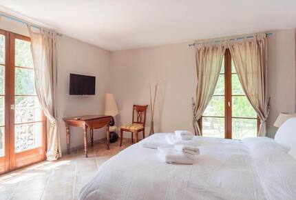 Provençal Home with Panoramic Countryside Views - Saint-Maximin-la-Sainte-Baume, France