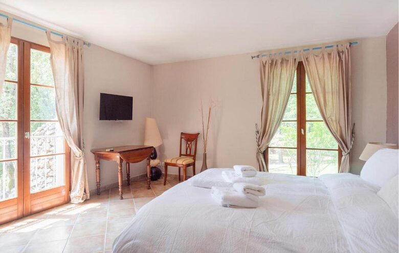 Provençal Home with Panoramic Countryside Views - Saint-Maximin-la-Sainte-Baume, France