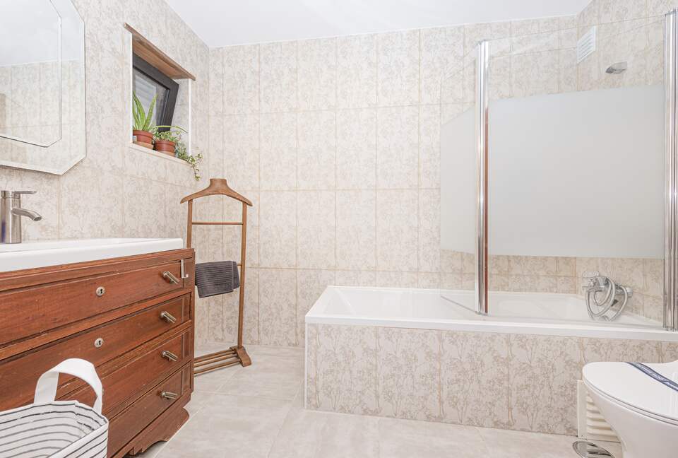 Charming Riverside Retreat with Stunning Tagus Views - Cacilhas, Portugal