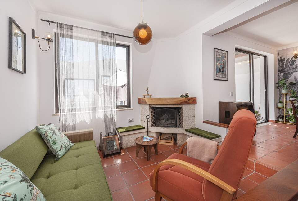 Charming Riverside Retreat with Stunning Tagus Views - Cacilhas, Portugal