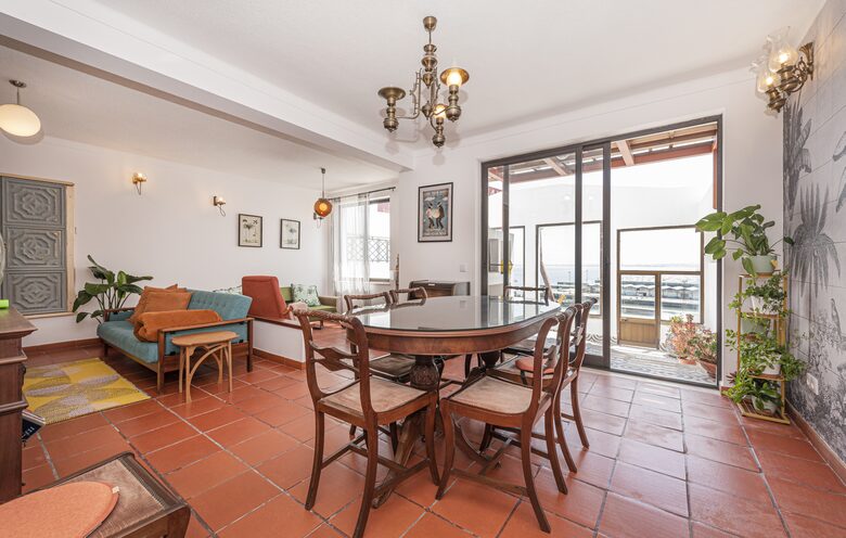 Charming Riverside Retreat with Stunning Tagus Views - Cacilhas, Portugal